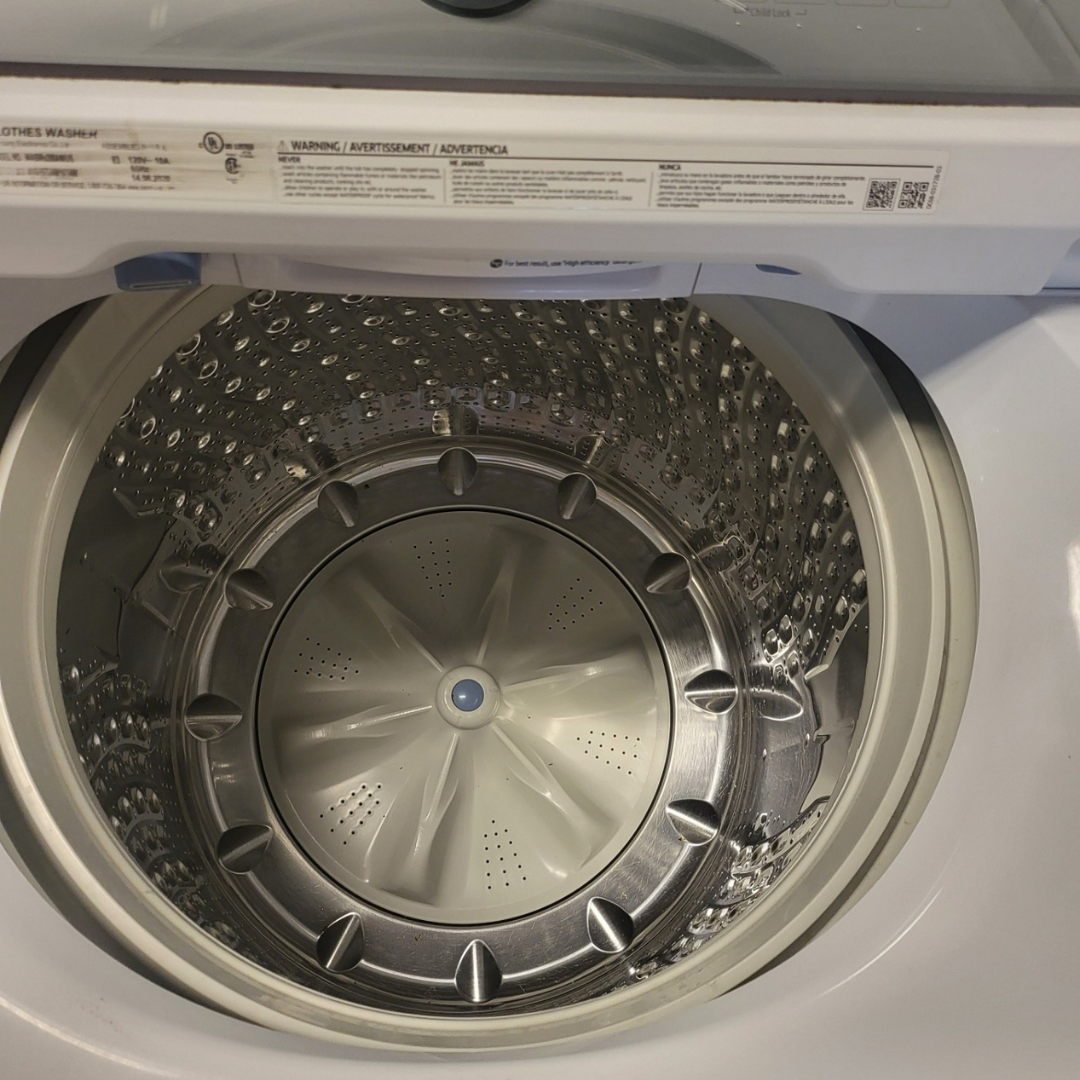 SET: Samsung WA50R5200AW 27 Inch Top Load Washer 5.0 Cu. Ft. & Samsung DVE50R5200W 27 Inch Electric Dryer with 7.4 Cu. Ft. - REFURBISHED
