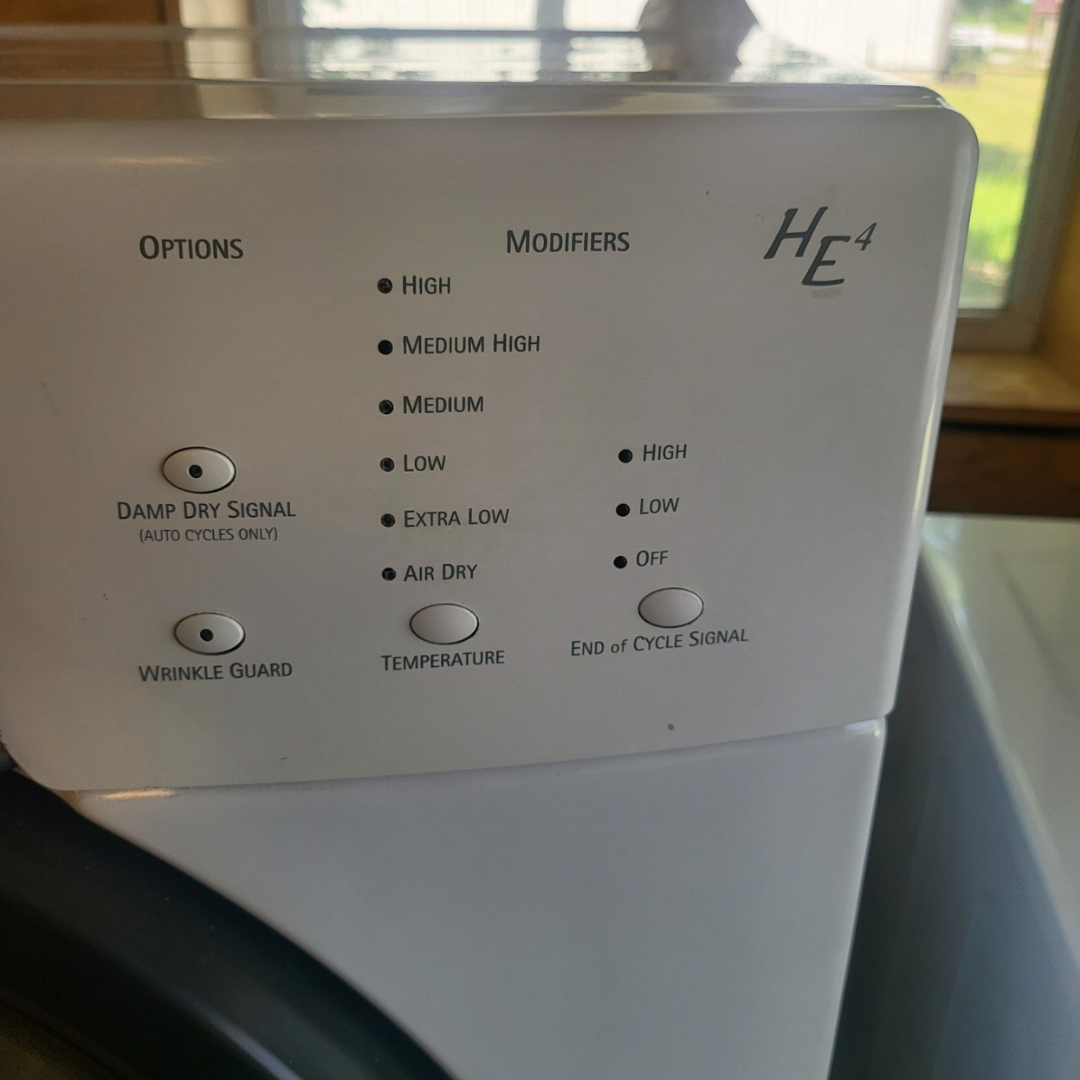 Kenmore 110.85872401 HE4 Electric Dryer, 7.4 cu. ft. capacity, White With Pedestal - Refurbished