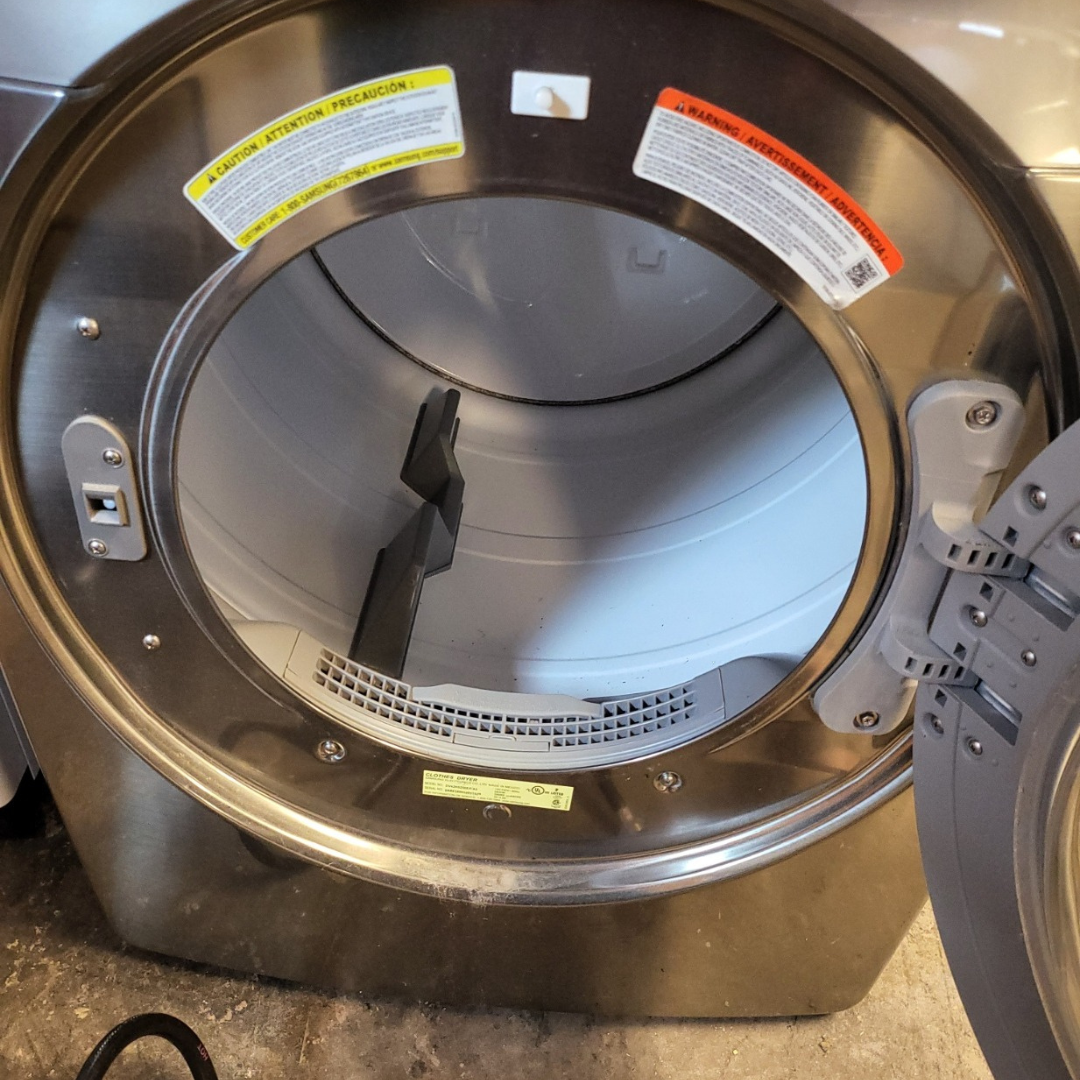 SET: Samsung WF42H5200AP 27 Inch 4.2 cu. ft. Front Load Washer & DV42H5200EP 27 Inch Electric Dryer 7.5 cu. ft. Platinum Refubished