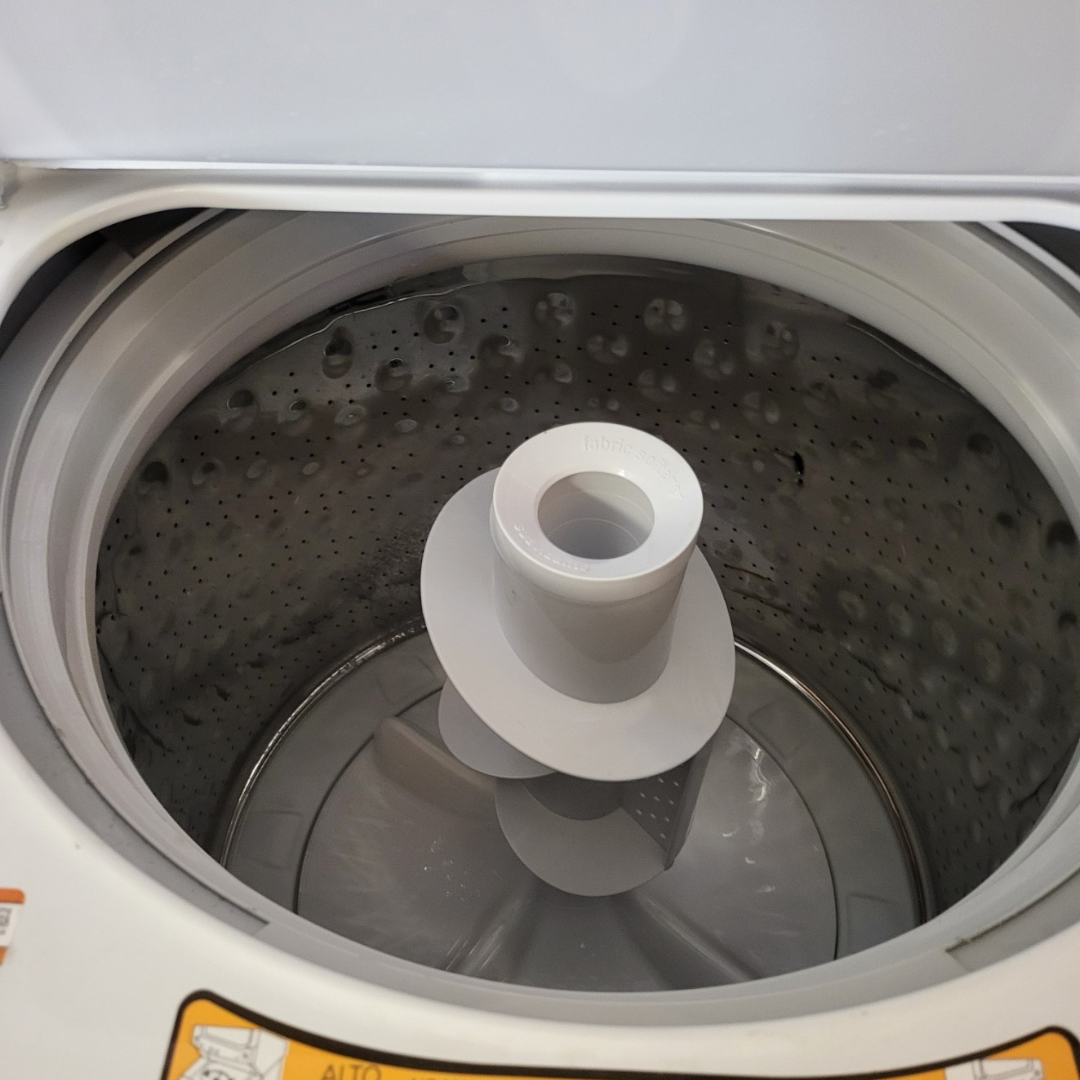 GE Spacemaker GUD27ESSMWW 27 Inch Electric Laundry Center with Auto-load Sensing, Cycle Status Lights, Rotary Controls, 11 Wash Cycles, 6 Wash/Rinse Temperatures and 800 RPM