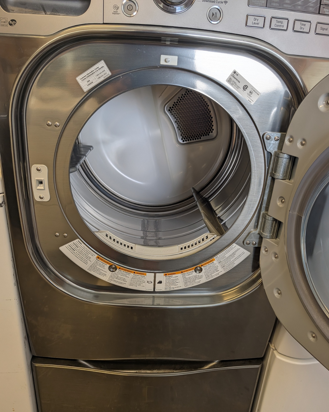 LG SteamDryer Series DLEX4270V, Refurbished