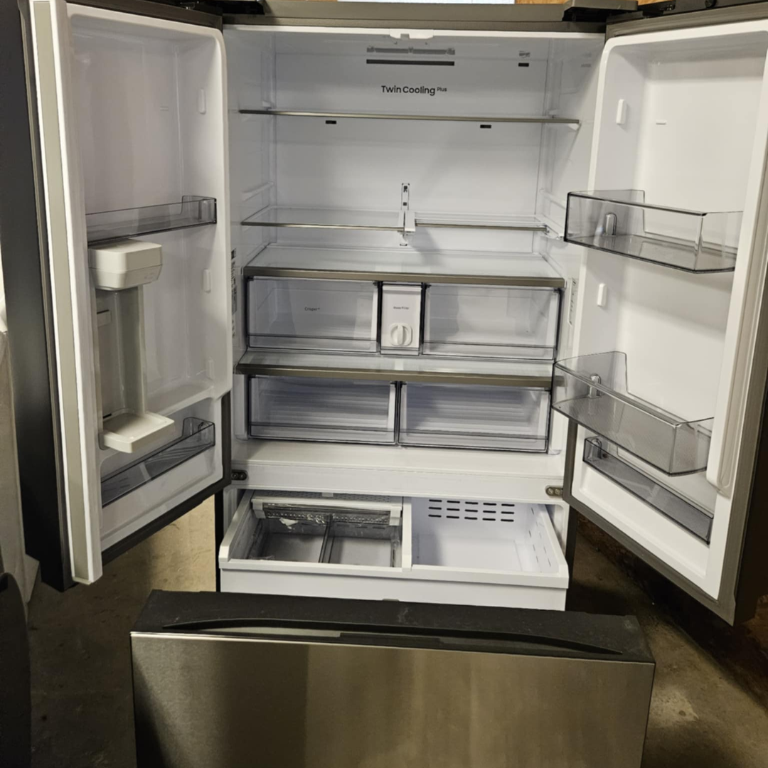 Samsung BESPOKE RF24BB6200QL 36 Inch Counter Depth Smart 3-Door French Door Refrigerator with 24 cu. ft. Total Capacity